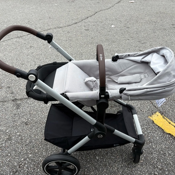 cybex - Picture 2 of 10